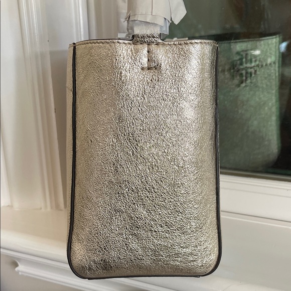 NWT Tory Burch McGraw Gold Metallic Leather Bucket Bag - Picture 3 of 7